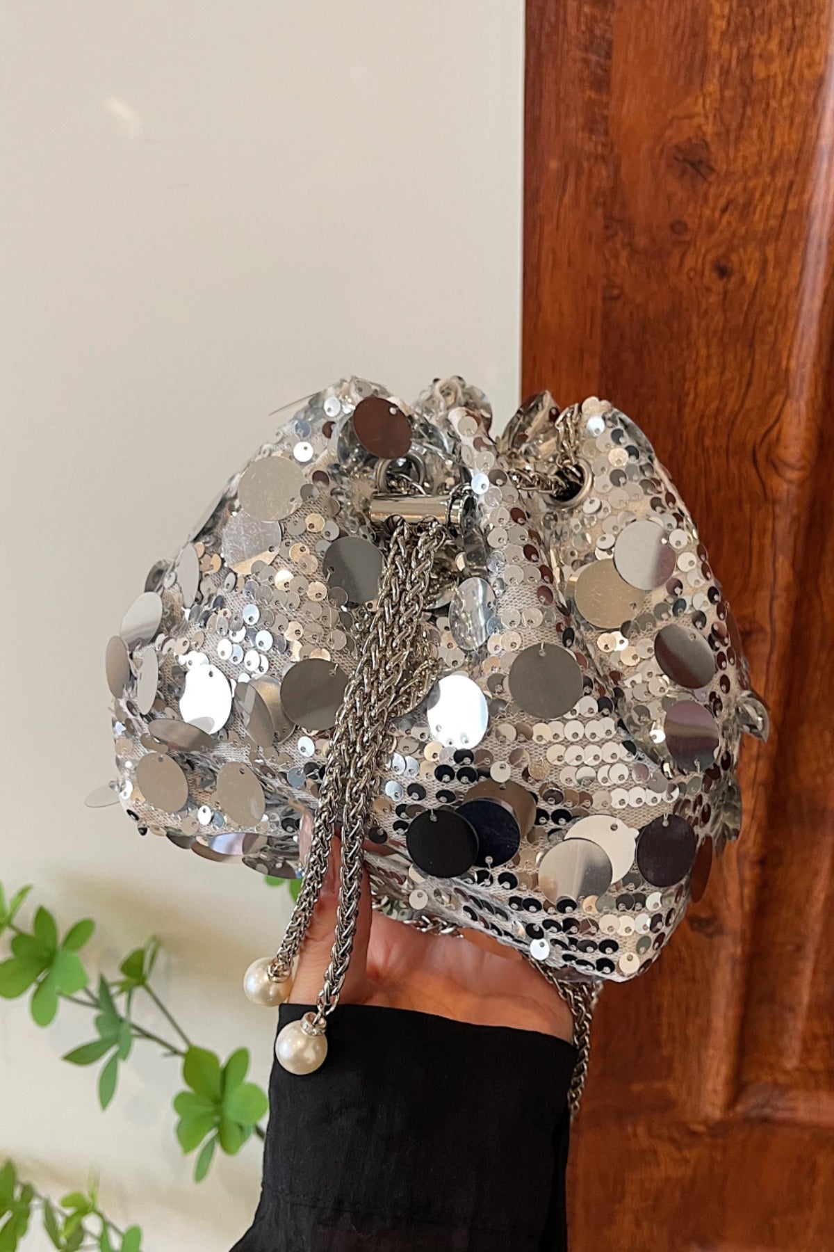 Sequin Chain Drawstring Bucket Bag