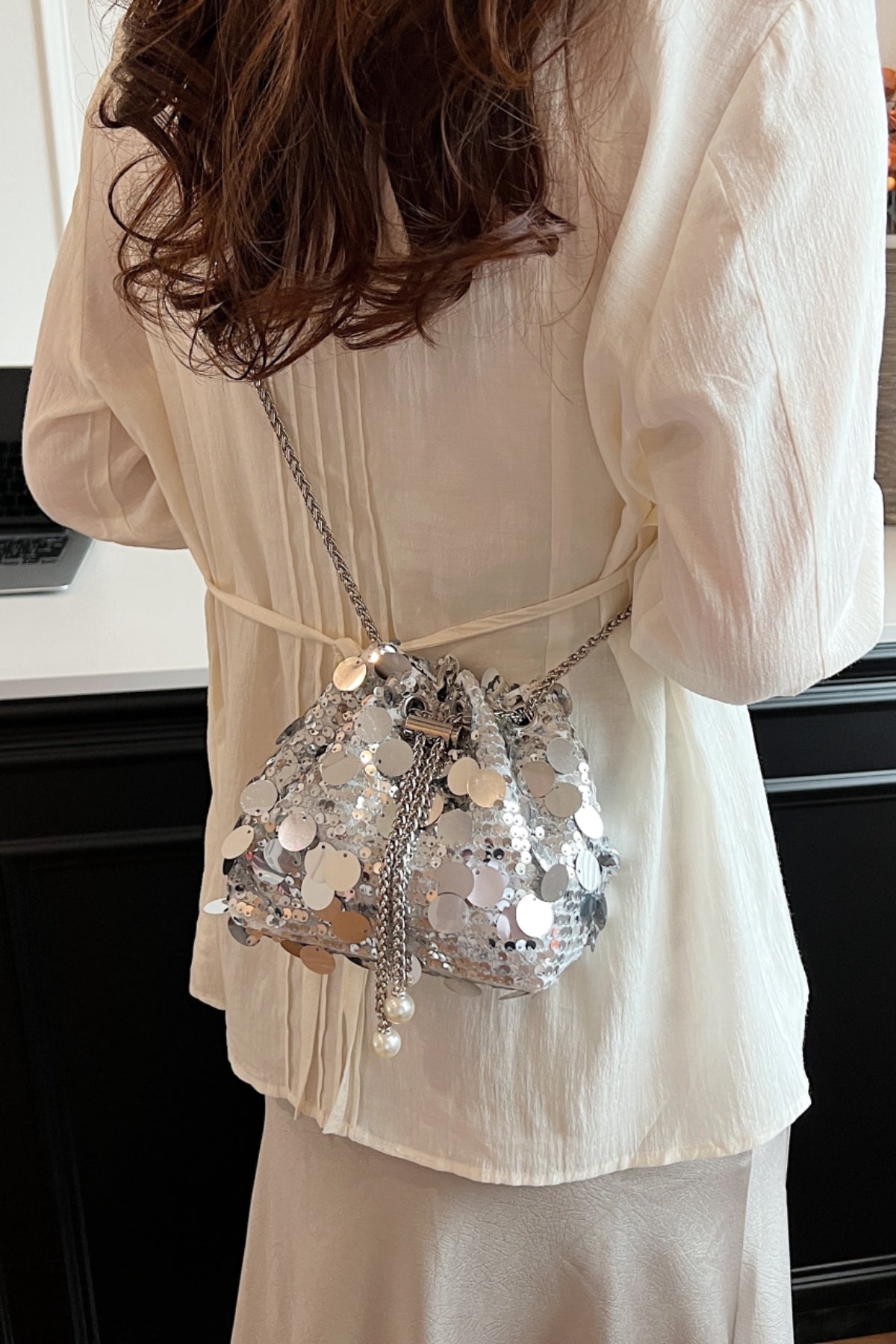 Sequin Chain Drawstring Bucket Bag