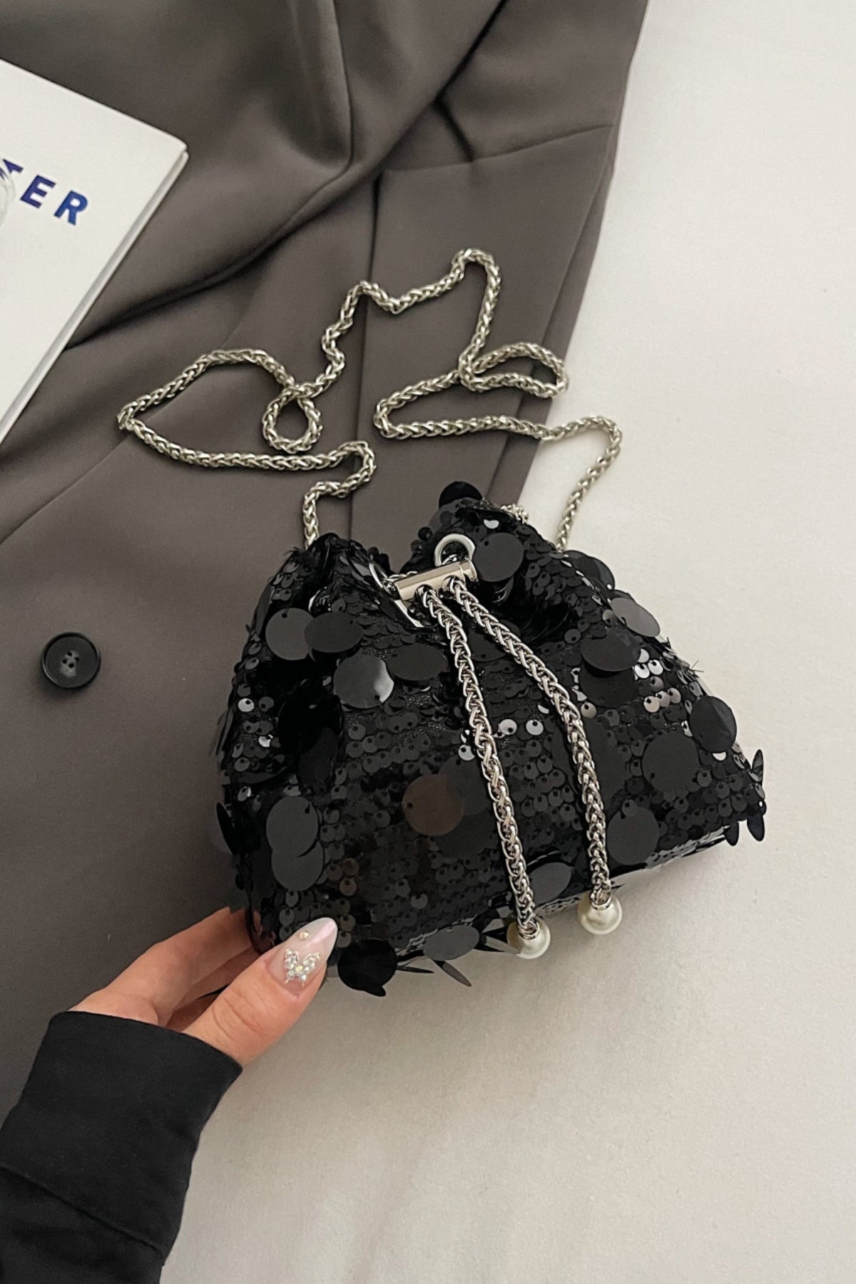Sequin Chain Drawstring Bucket Bag