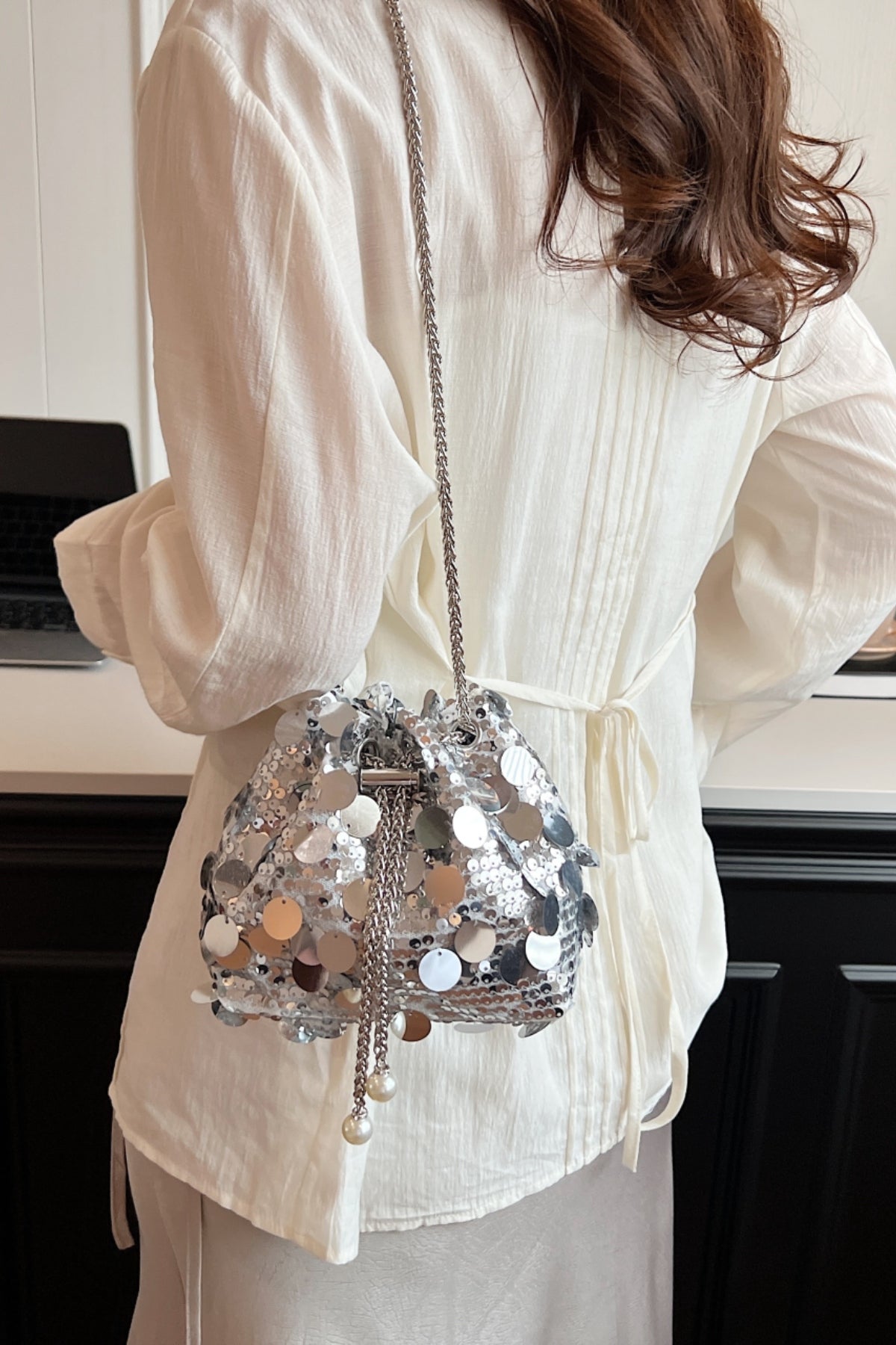 Sequin Chain Drawstring Bucket Bag